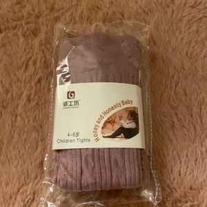 Brand new warm toddler tights size 4-6 lilac color